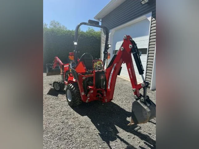 Tracteur agricole Massey Ferguson 1723EB 2023 avec garantie thumbnail 2