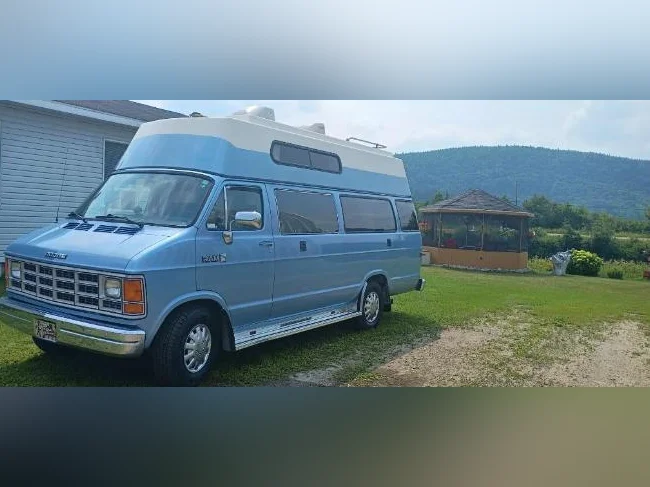 Van Campwagon Dodge Ram 2500 1987 thumbnail 10