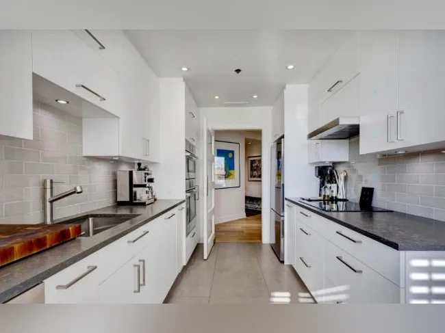 Condo haute gamme Le Biarritz, Illes des Soeurs thumbnail 4