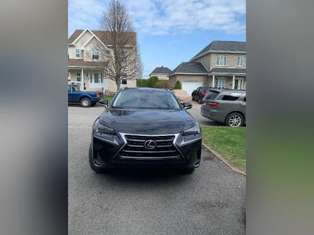 Lexus NX 200t thumbnail 3