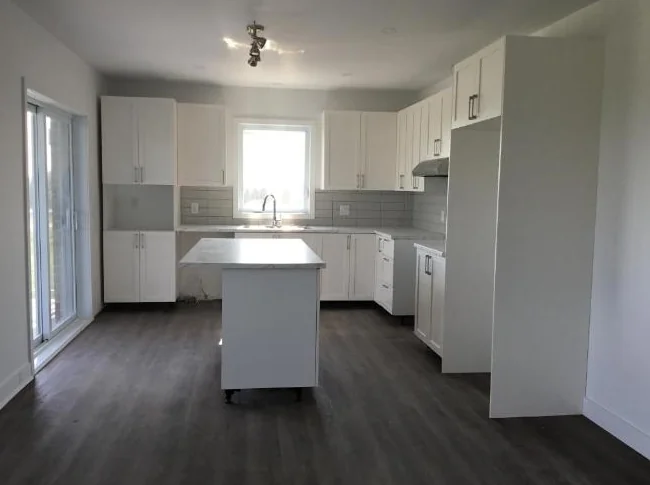 CONDO À LOUER thumbnail 4