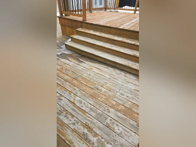 Teinture de patio et sablage a Prix fixe avec photos thumbnail 3