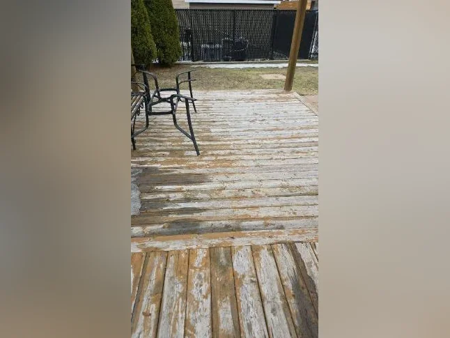 Teinture de patio et sablage a Prix fixe avec photos thumbnail 6