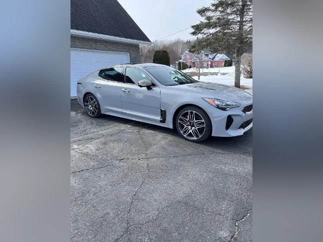 KIA Stinger GT Elite 2022 thumbnail 2
