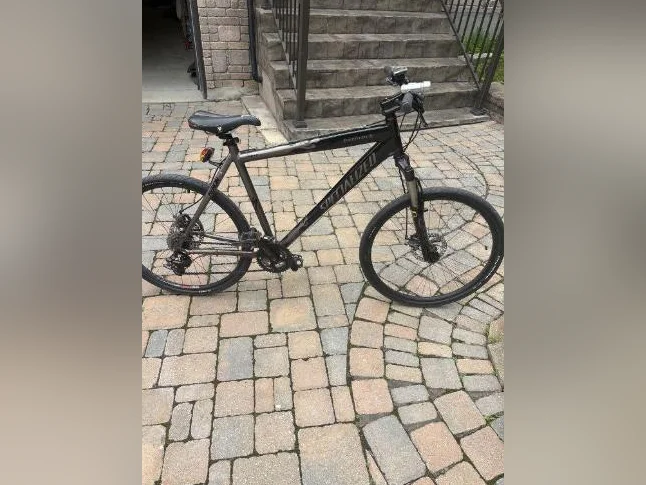 Vélo de route hardrock Specializer sport 24 vitesses thumbnail 3