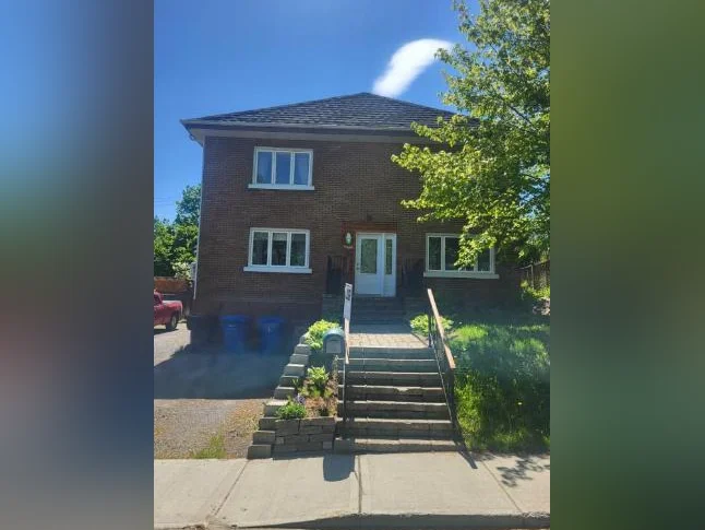 Grand 2 1/2 à Trois Rivieres