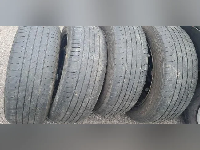 4 pneus 205 60 16 ete nexen monté sur rim 5 par 114 bon pour un ete