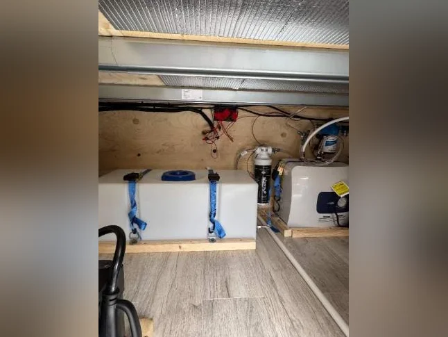 2017 Vanlife RAM ProMaster 2500 toit surélevé/ 189 000 km thumbnail 9
