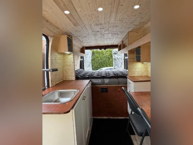 2017 Vanlife RAM ProMaster 2500 toit surélevé/ 189 000 km thumbnail 3