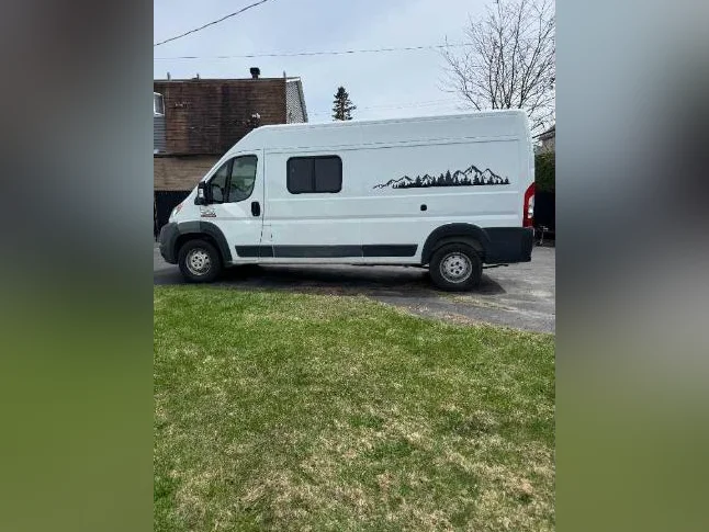 2017 Vanlife RAM ProMaster 2500 toit surélevé/ 189 000 km