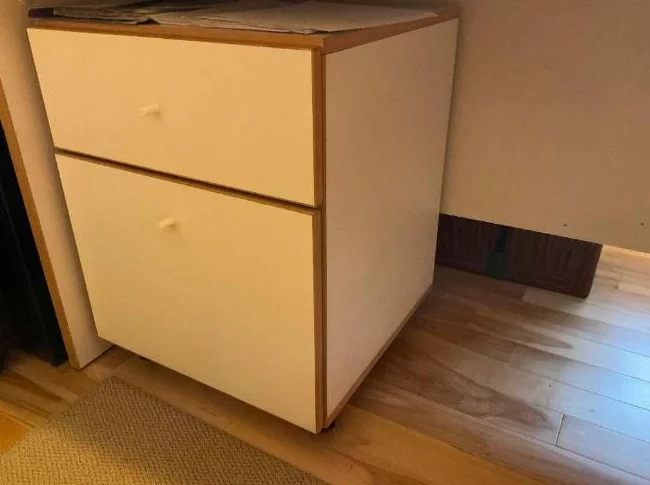 Bureau et caisson thumbnail 2