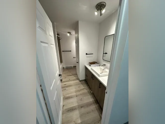 Logement 5 1/2 a louer thumbnail 3