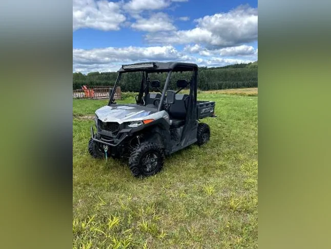 CF Moto Uforce 600 2023 à vendre VTT, side, UTV. thumbnail 3