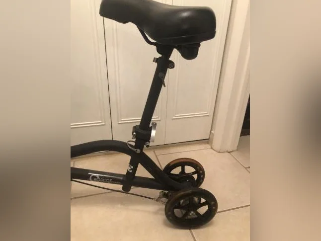 Trottinette, scooter, de marque Gemini, pour genou ou jambe. # 30188 thumbnail 4