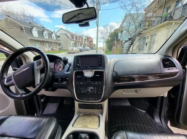 Chrysler Town & Country LIMITED 2012 (Toute équipée) thumbnail 9