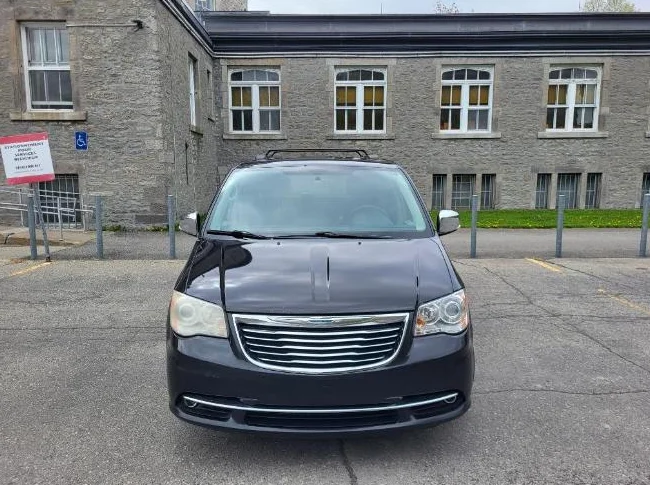 Chrysler Town & Country LIMITED 2012 (Toute équipée) thumbnail 6