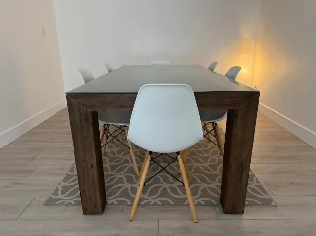 Ensemble table et 6 chaises thumbnail 2