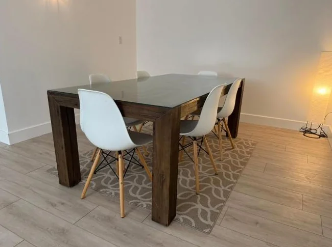 Ensemble table et 6 chaises thumbnail 3