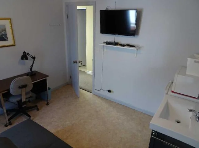 Chambre à l'étage avec évier thumbnail 3