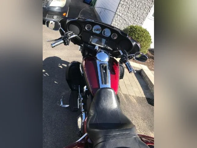 2015 Harley Electra Glide Ultra Low thumbnail 2