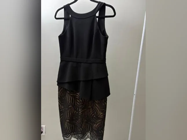 Robe noire BCBG thumbnail 9