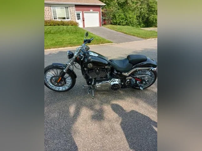 Harley Daivdson Softail Breakout 2016 thumbnail 6