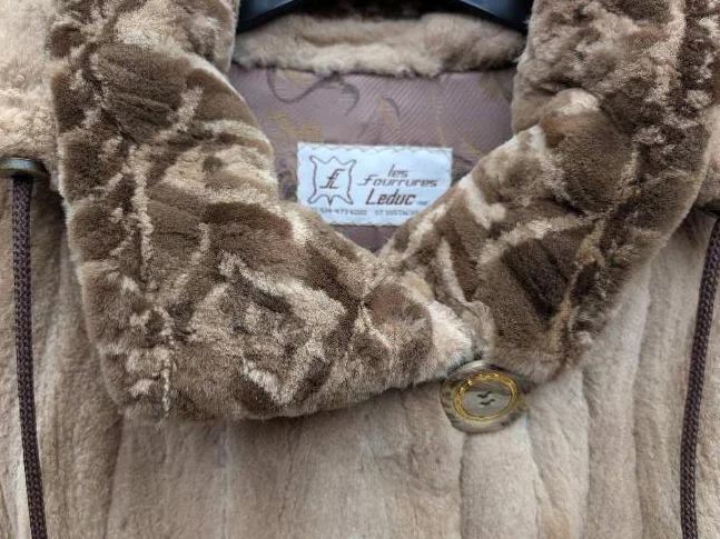 MANTEAU VISON FEMELLE PASTEL, rare qualité de confection. thumbnail 4