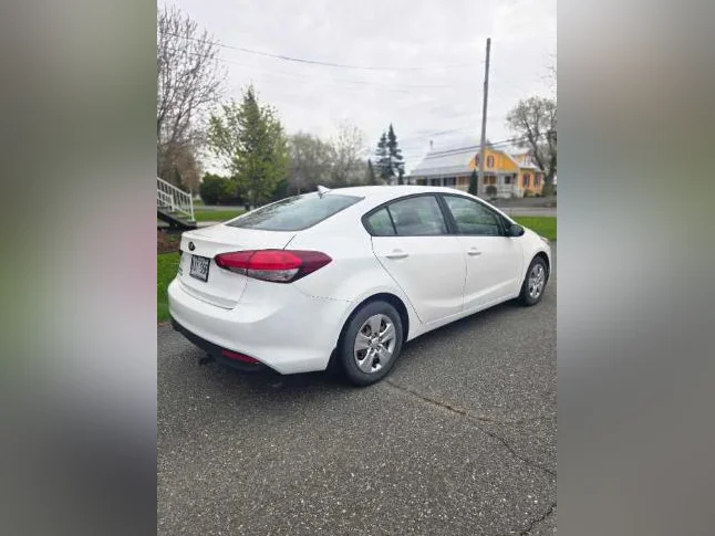 Kia forte LX 2018 thumbnail 2