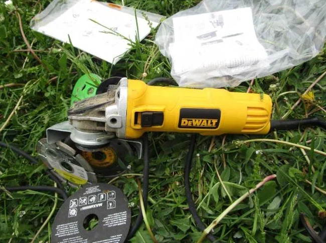 Meuleuse DeWalt très puissante.