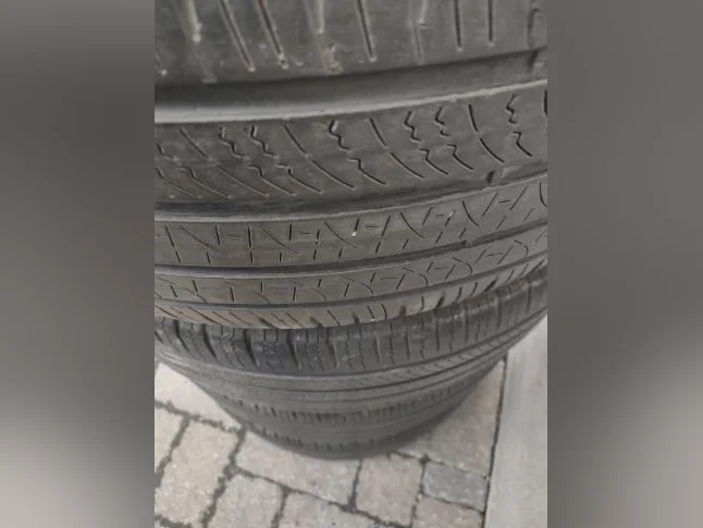 4 pneus été Pirelli Scorpion Zero 275-45R21 très bon état