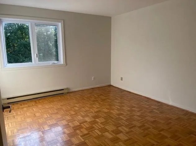 ✨ Superbe 5½ lumineux avec mezzanine et terrasse, Électroménager inclus – St-Bruno-de-Montarville ✨ thumbnail 9