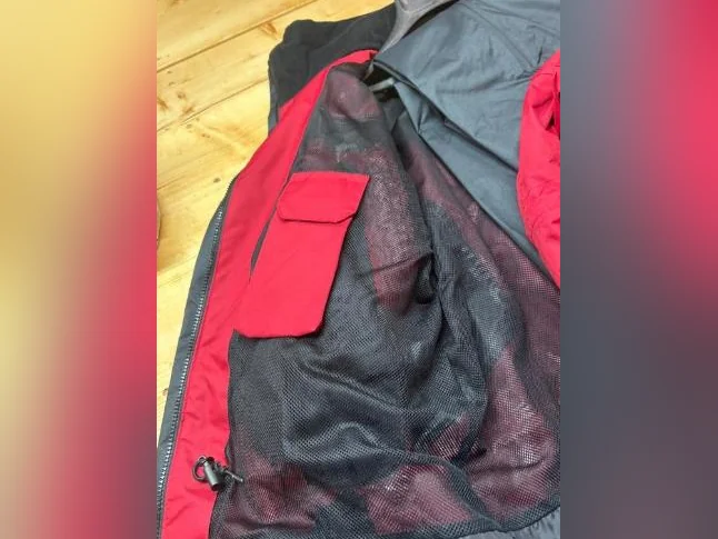 Manteau et pantalon imperméable marque WETSKINS grandeur XL thumbnail 8