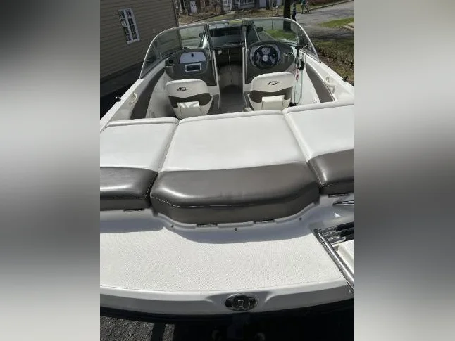 Rinker Captiva 186 BR 19 pi, moteur 3 litres thumbnail 7