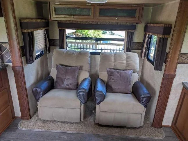 Roulotte Jayco Eagle Super lite - 32 pieds située au Camping Thom2 thumbnail 6