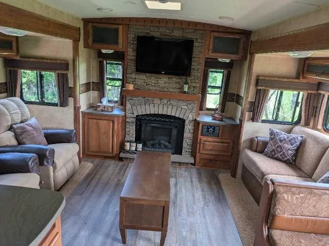 Roulotte Jayco Eagle Super lite - 32 pieds située au Camping Thom2 thumbnail 4