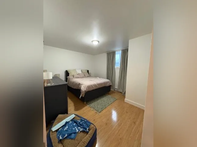 Maison semi détaché, 53 pieds x 18 pieds avec sous-sol 3 chambre à coucher thumbnail 9