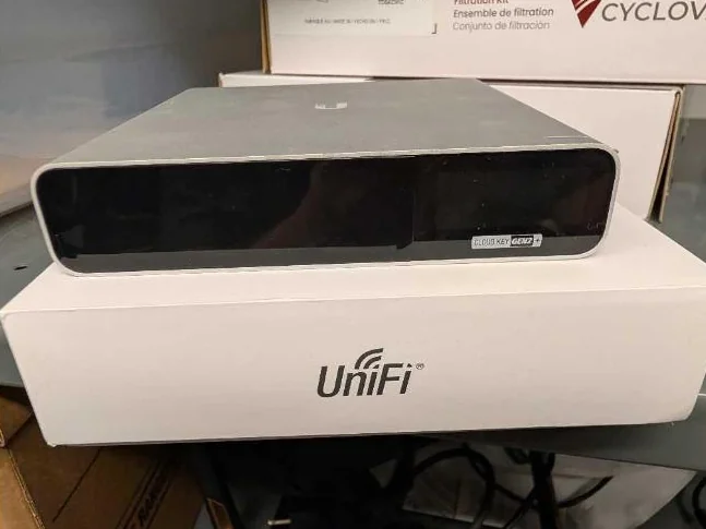 Ubiquiti UniFi Cloud Key Gen2 Plus 500GB WD Blue SSD