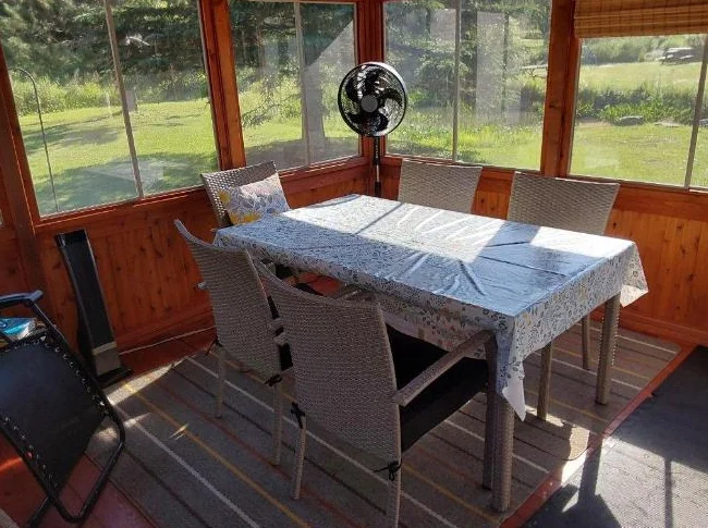 Roulotte Satellite CF3910 2018 + cabanon+gazebo + BBQ Coleman+foyer sur son site clé en main thumbnail 5
