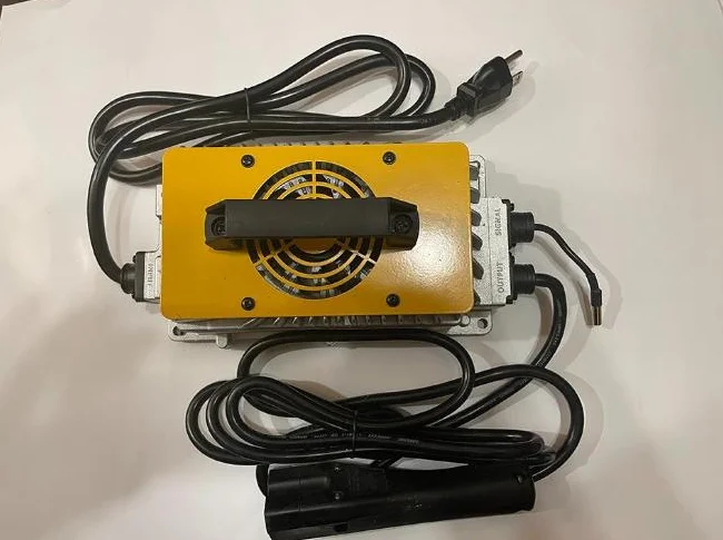 Chargeur  48v Batteries Acide 18A  NEUF thumbnail 2