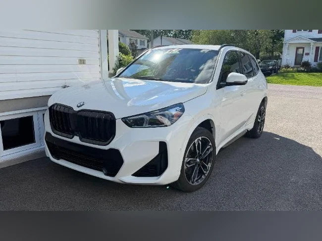 BMW X1 2023 M-SPORT, PREMIUM PACKAGE (GARANTIE JUSQU’AU 13 JANVIER 2030) thumbnail 6