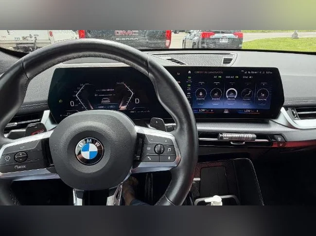 BMW X1 2023 M-SPORT, PREMIUM PACKAGE (GARANTIE JUSQU’AU 13 JANVIER 2030) thumbnail 4