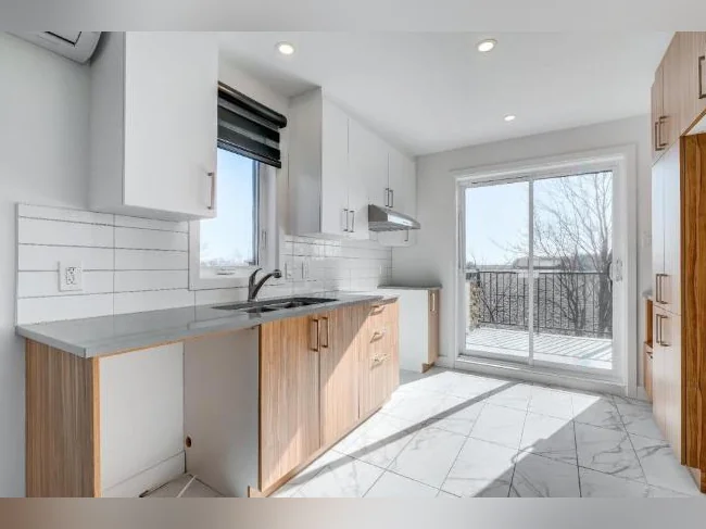 Ste-Madeleine (Rive -Sud)  5 ½  Haut de triplex RABAIS 500$ 1ER MOIS thumbnail 2