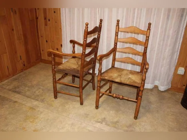 Chaises capitaines anciennes (1930) antique 25$ch, livrées thumbnail 2