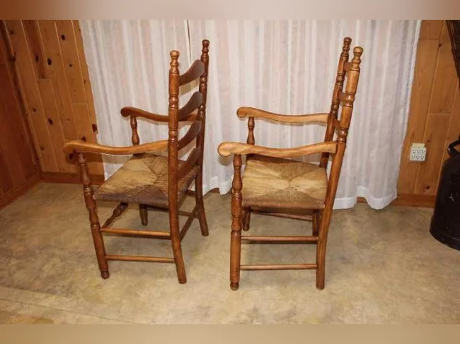 Chaises capitaines anciennes (1930) antique 25$ch, livrées thumbnail 4
