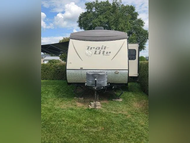 A vendre roulotte trail lite sport 2013 23 pieds thumbnail 9