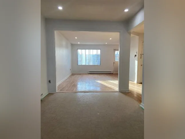Superbe 5 ½  de 3 chambres offert en location. thumbnail 3