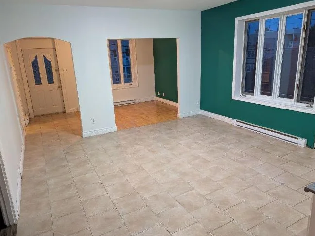GRAND 6-1/2 A LOUER SPACIEUX ET LUMINEUX A SHAWINIGAN DISPONIBLE MAINTENANT CONTACTEZ-NOUS AU 514-377-7407 thumbnail 7