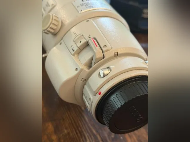 Canon EF 200-400 mm f/4L IS USM avec multiplicateur 1,4x intégré thumbnail 5