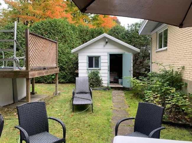 Chambre meublée à louer - maison paisible à Sainte-Foy - Québec thumbnail 3