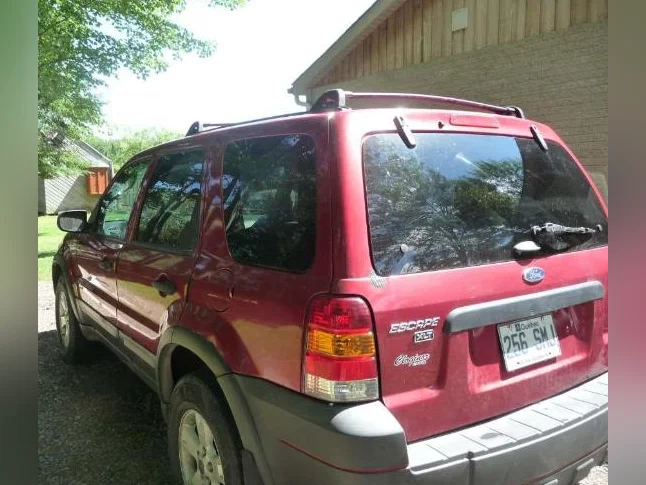 FORD ESCAPE 2005 thumbnail 3